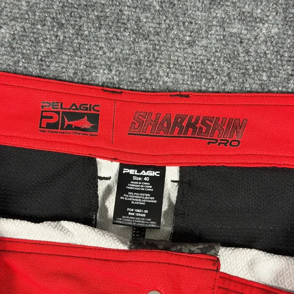 Pelagic Sharkskin Pro Fishing Shorts Mens 40 Black Gray Camo Performance